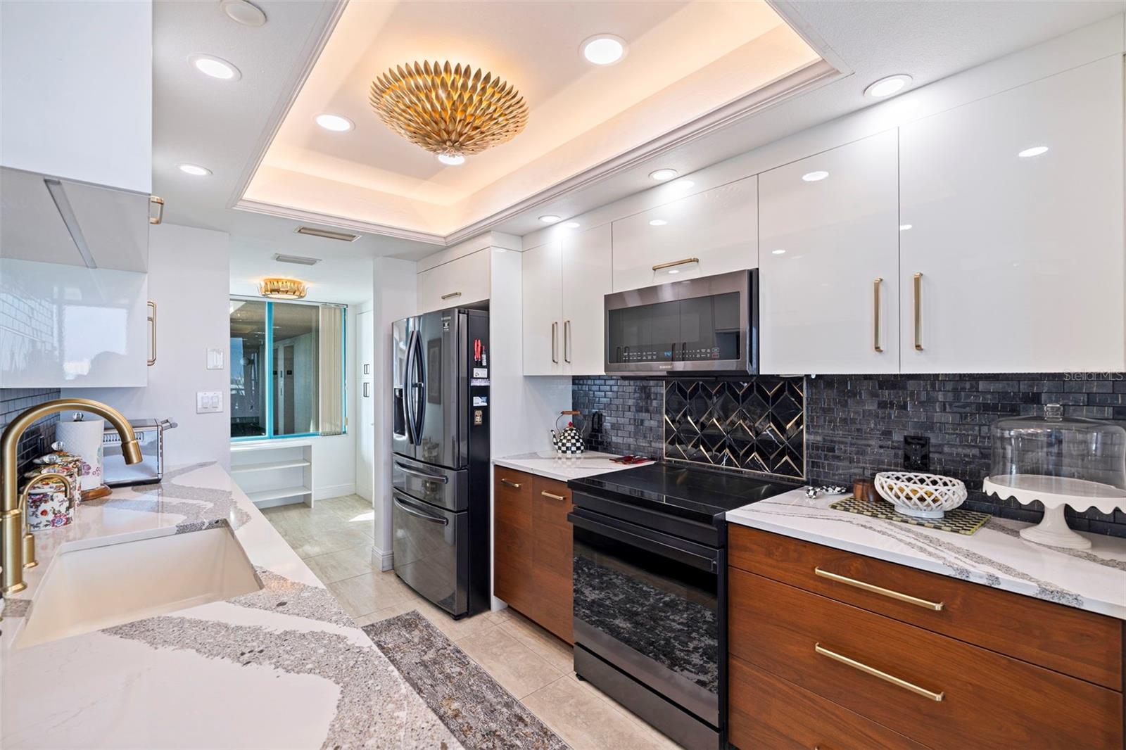 ULTIMAR ONE CONDO - Residential