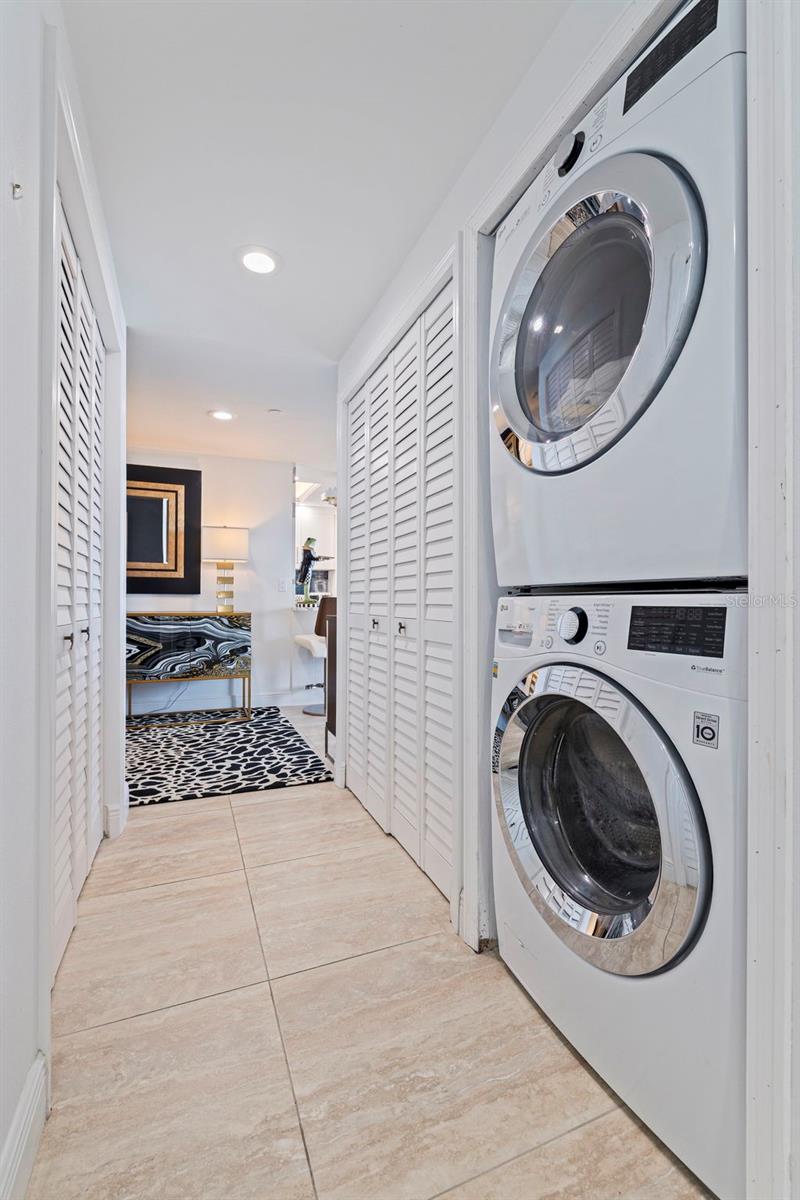 ULTIMAR ONE CONDO - Residential