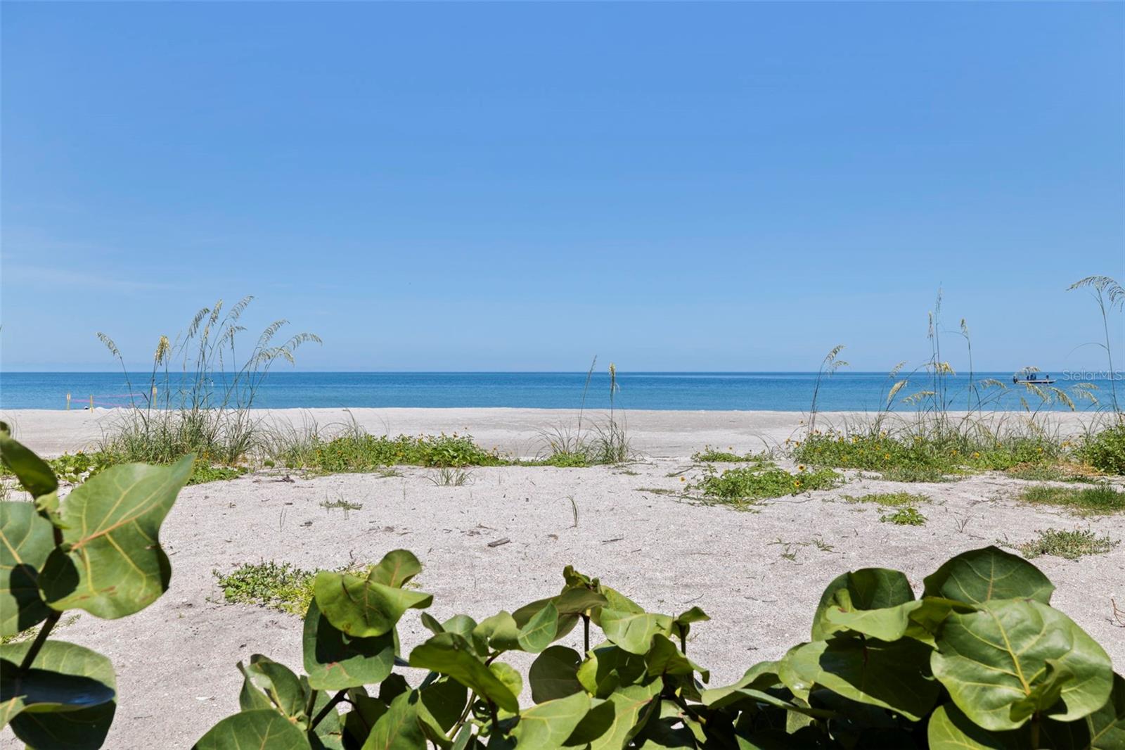 ULTIMAR ONE CONDO - Residential