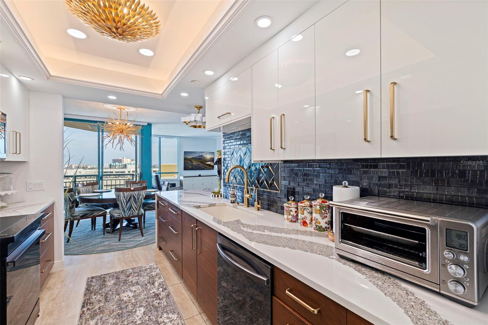 ULTIMAR ONE CONDO - Residential