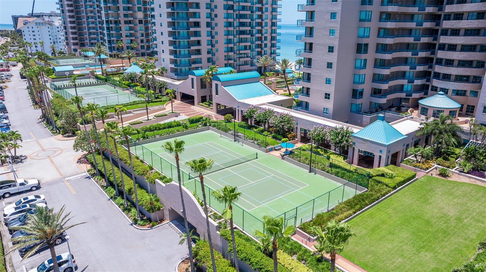 ULTIMAR ONE CONDO - Residential