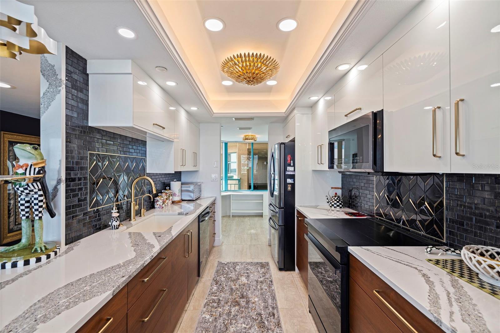 ULTIMAR ONE CONDO - Residential