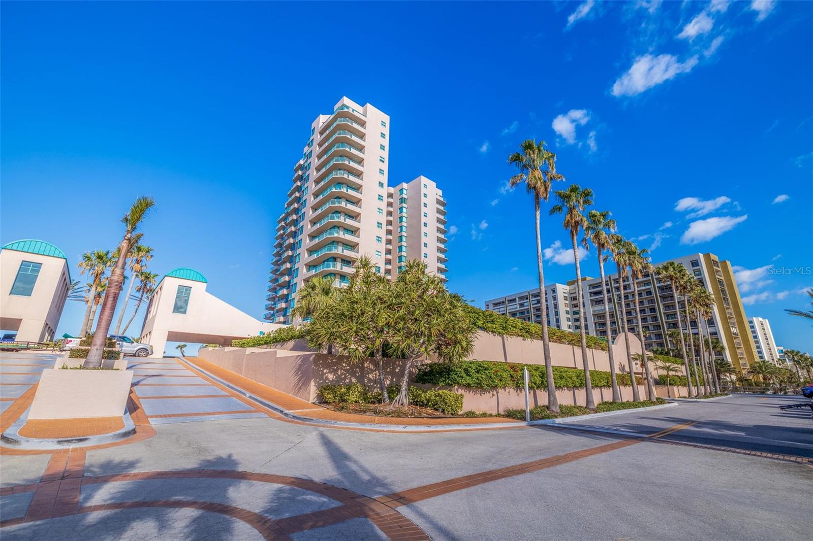 ULTIMAR ONE CONDO - Residential