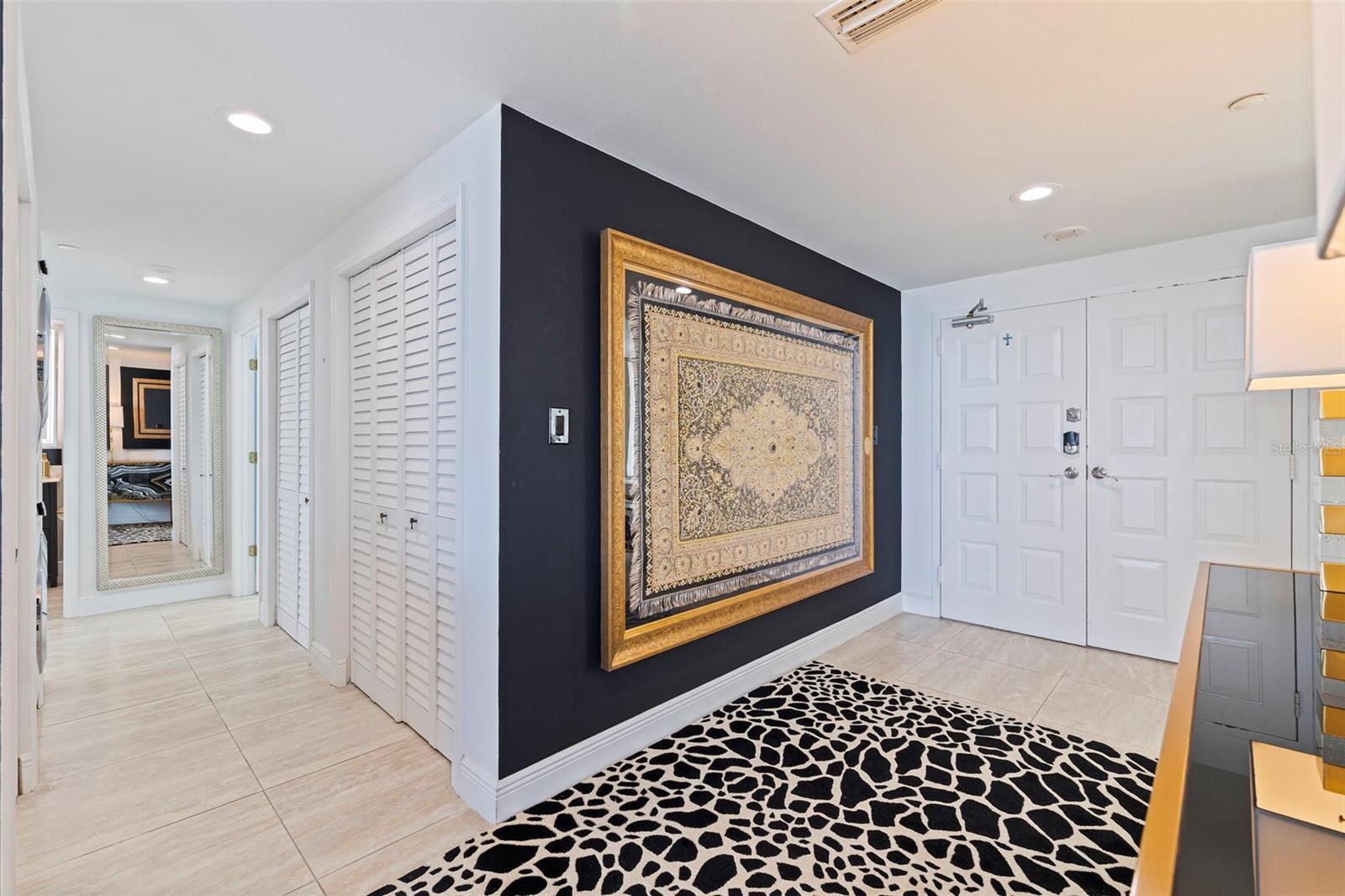 ULTIMAR ONE CONDO - Residential