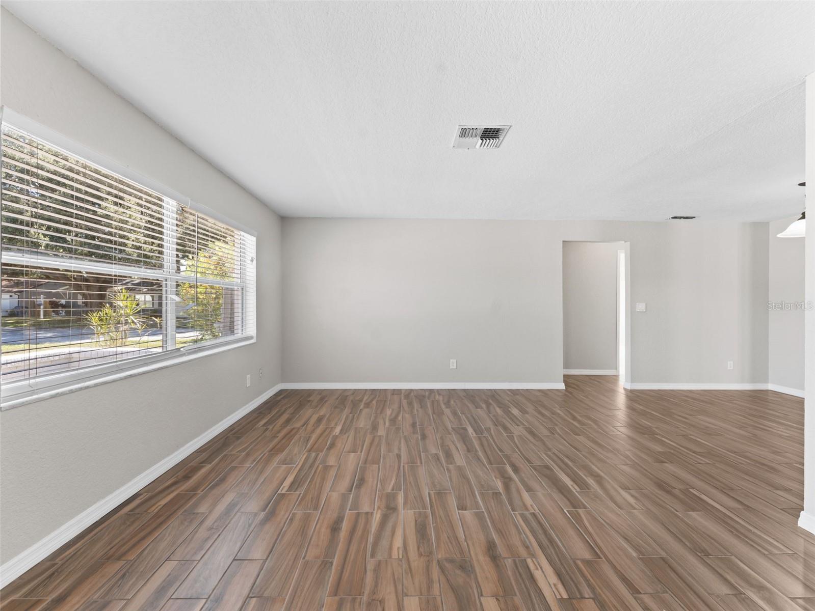 PARK LAKE ESTATES - Residential Lease