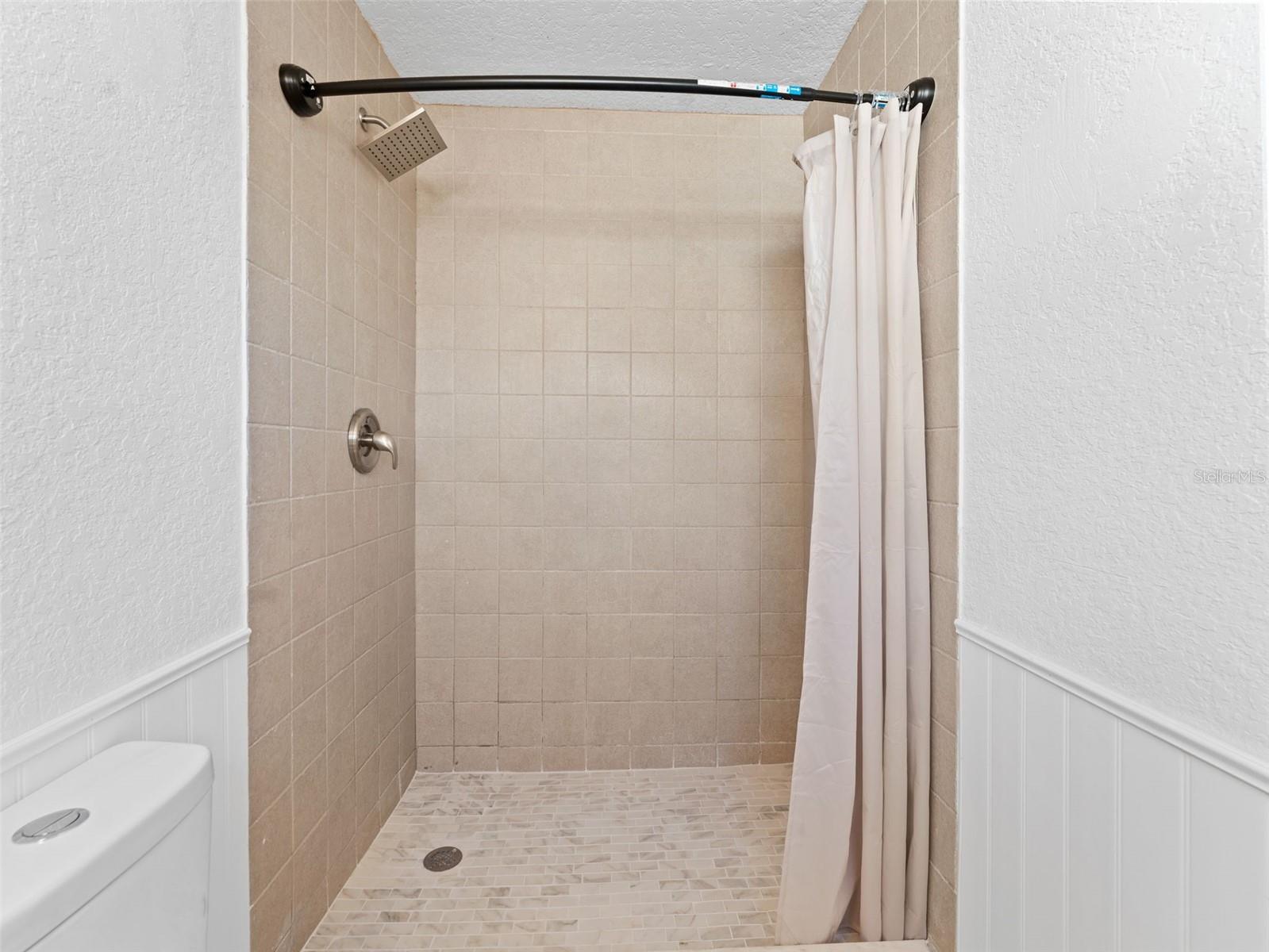 PARK LAKE ESTATES - Residential Lease