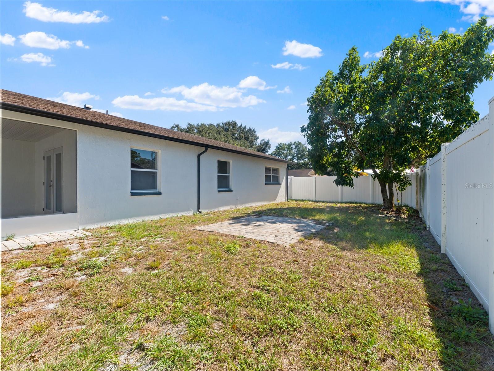 PARK LAKE ESTATES - Residential Lease