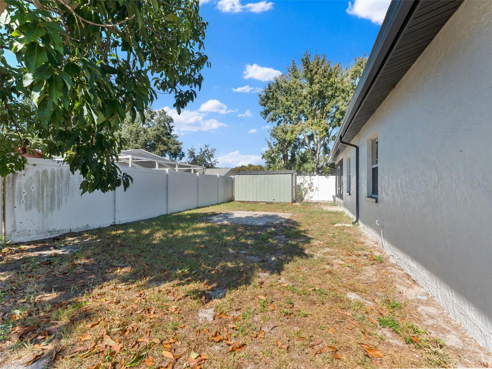 PARK LAKE ESTATES - Residential Lease