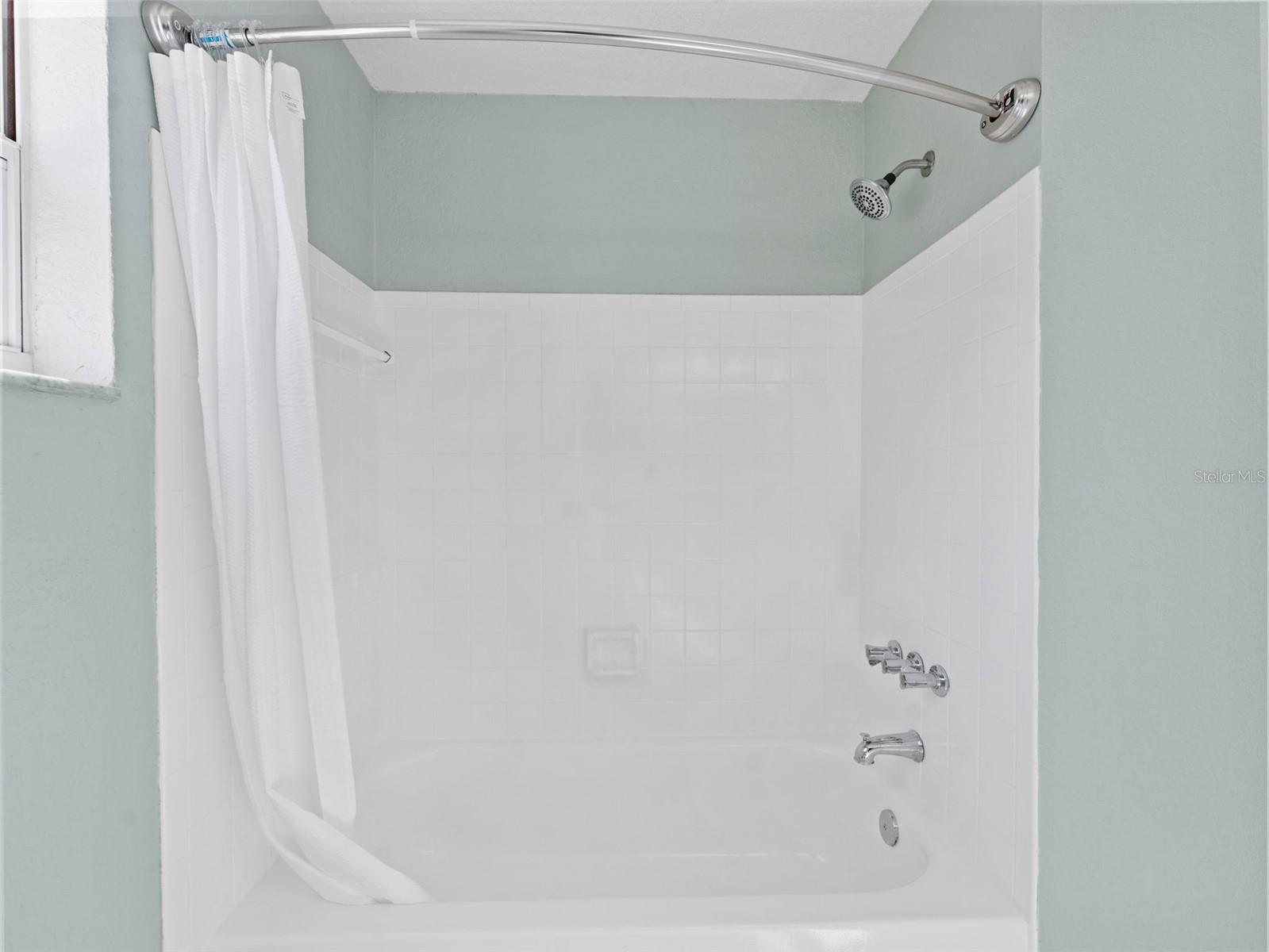 PARK LAKE ESTATES - Residential Lease