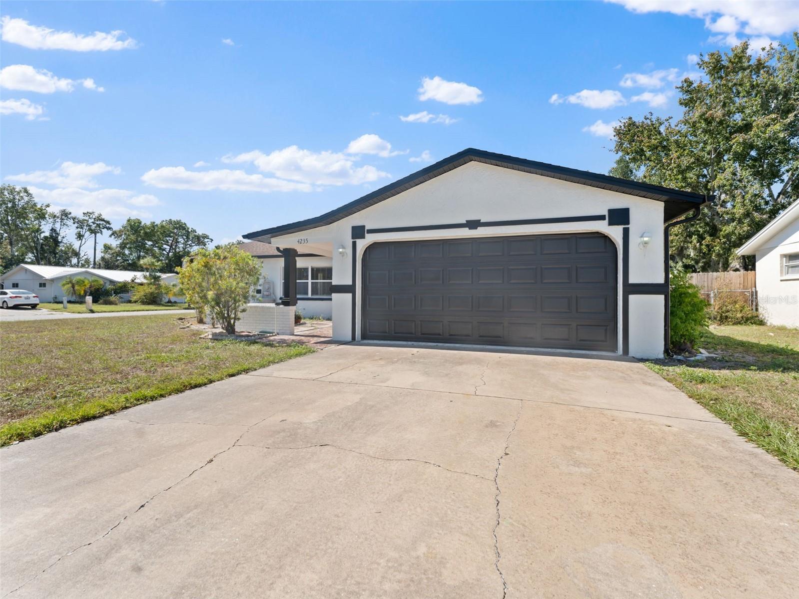 PARK LAKE ESTATES - Residential Lease