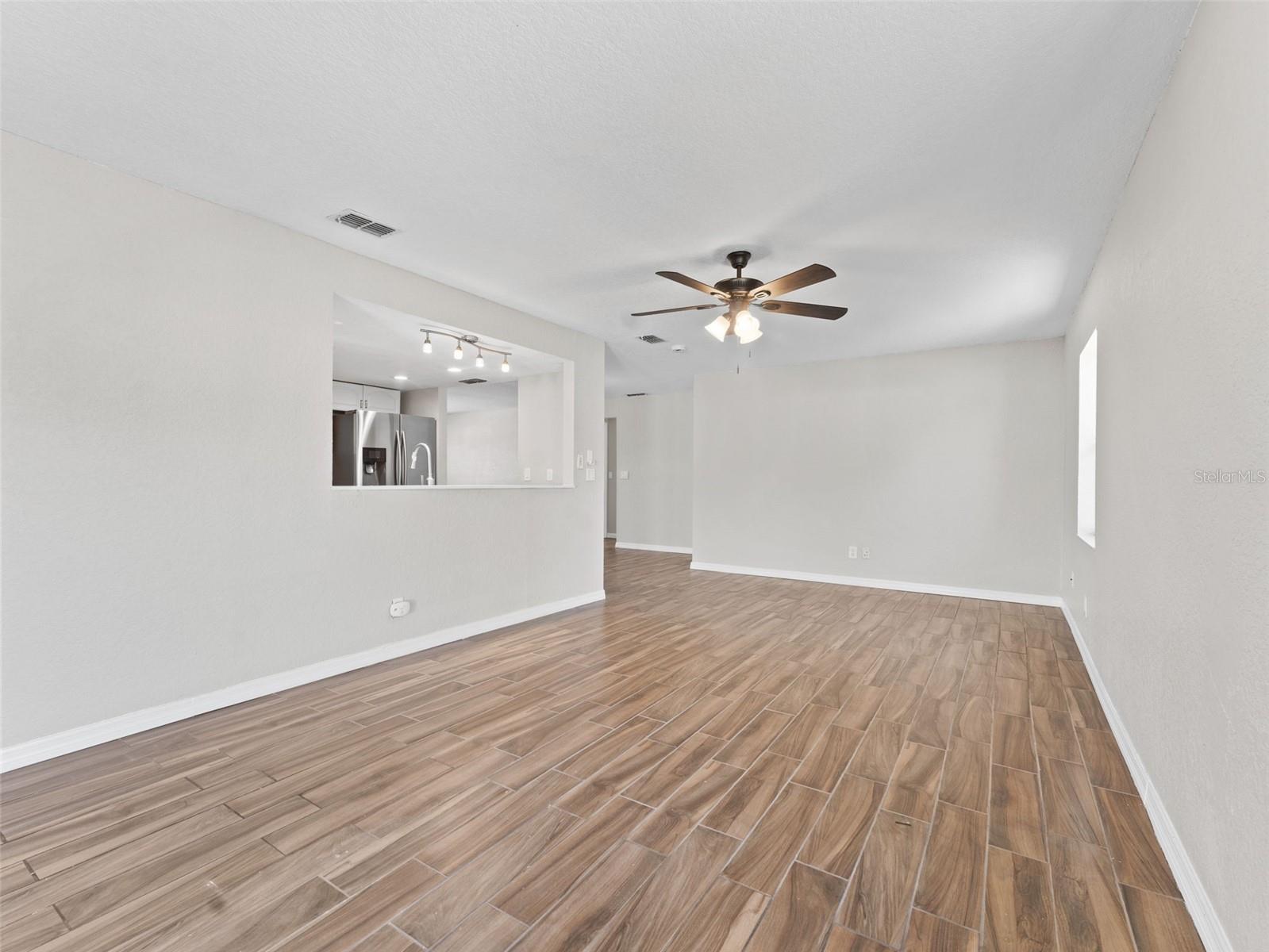 PARK LAKE ESTATES - Residential Lease