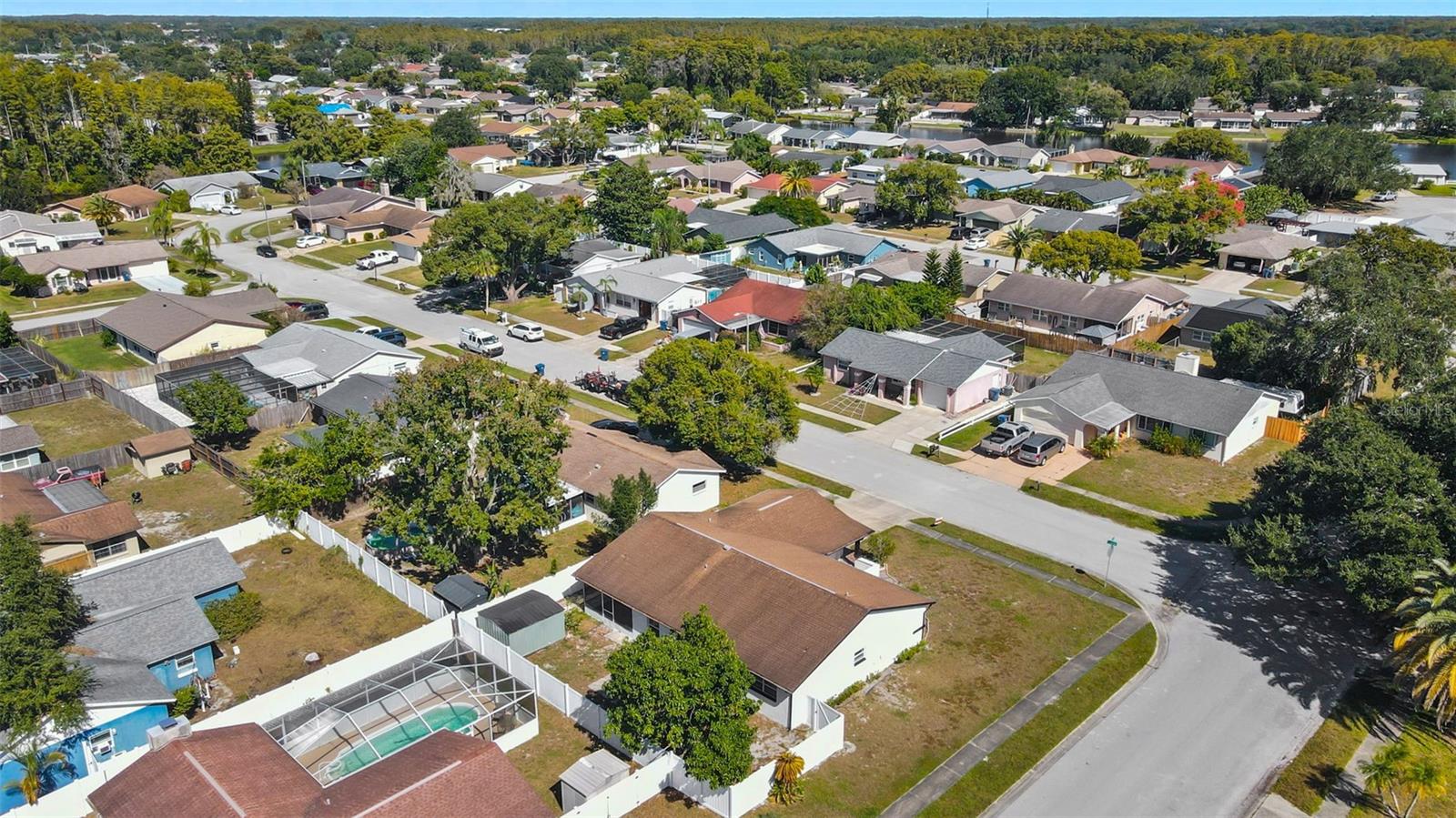 PARK LAKE ESTATES - Residential Lease