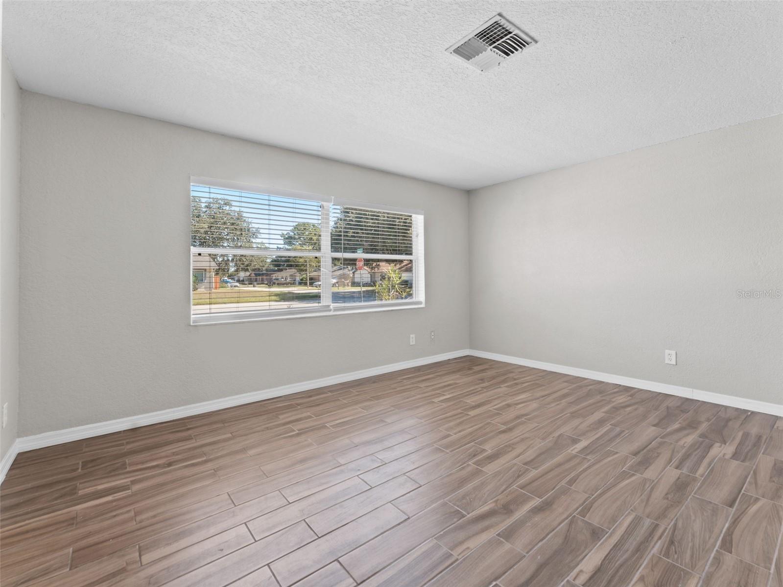 PARK LAKE ESTATES - Residential Lease