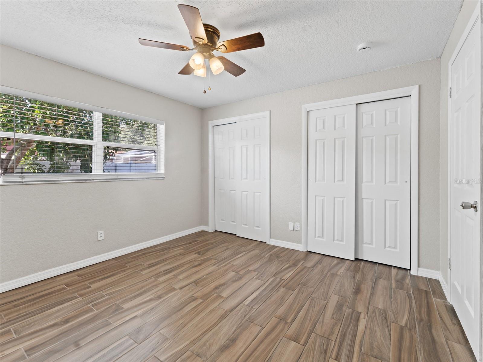 PARK LAKE ESTATES - Residential Lease