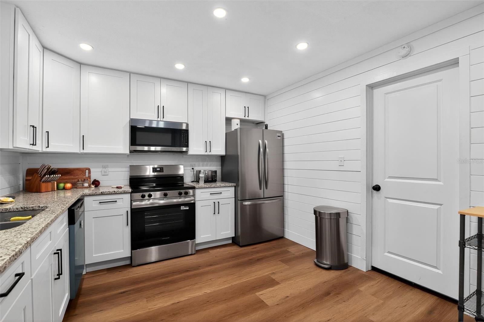 PARADISE COUNTRY CLUB - Residential