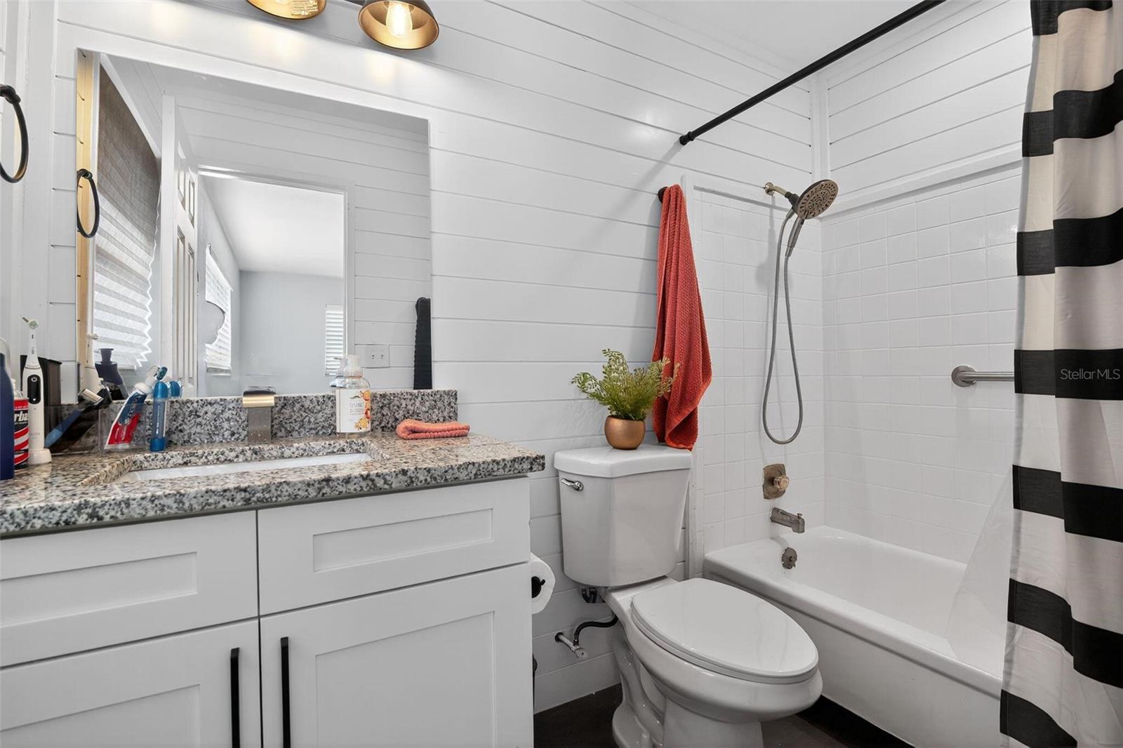 PARADISE COUNTRY CLUB - Residential