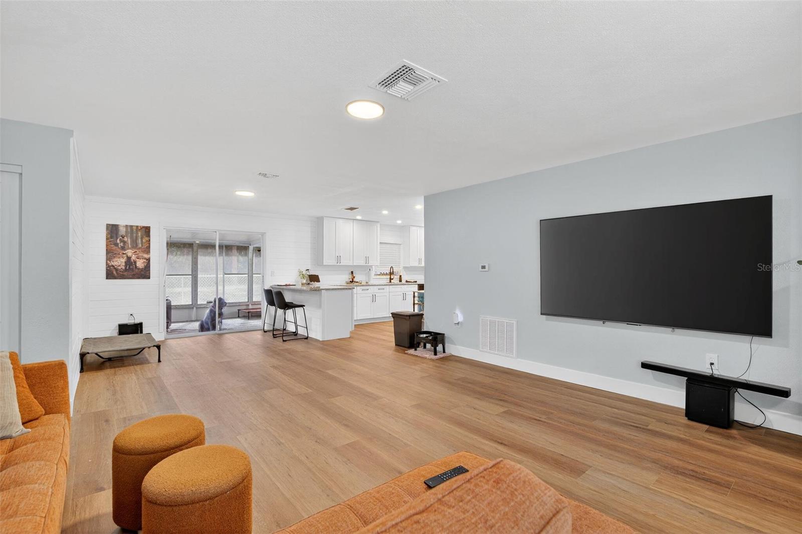 PARADISE COUNTRY CLUB - Residential