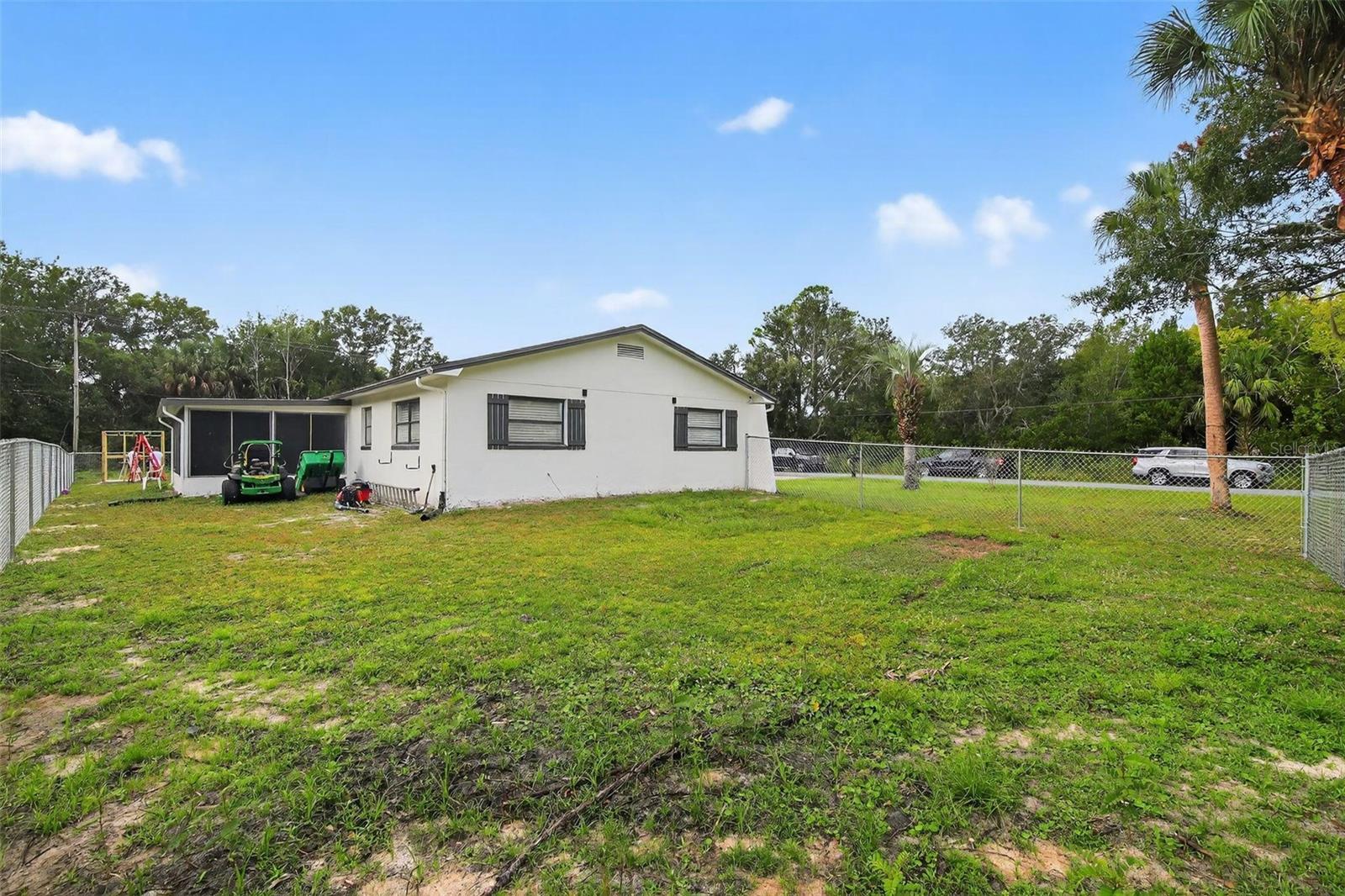 PARADISE COUNTRY CLUB - Residential