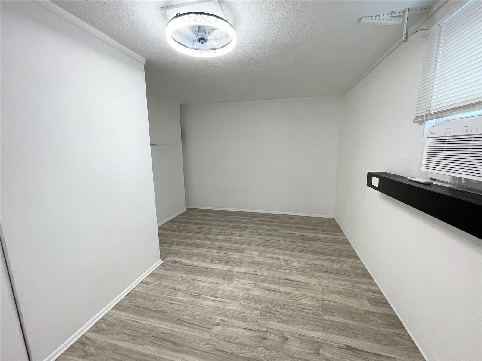 JASMINE LAKES - Residential Lease