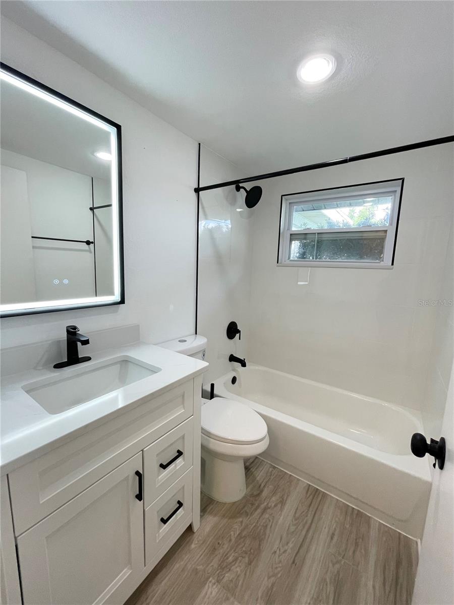 JASMINE LAKES - Residential Lease