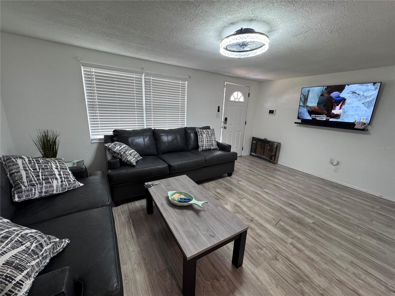 JASMINE LAKES - Residential Lease