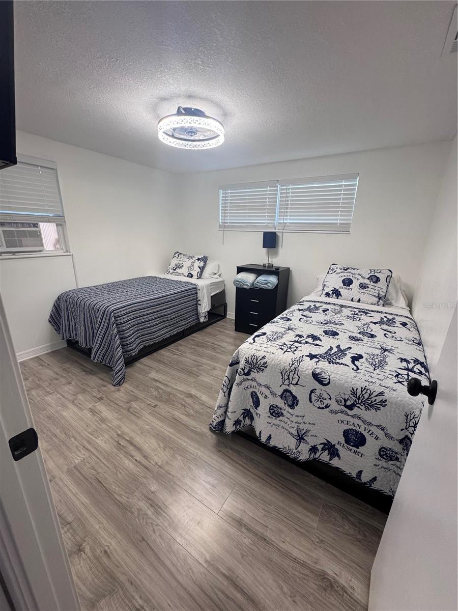 JASMINE LAKES - Residential Lease