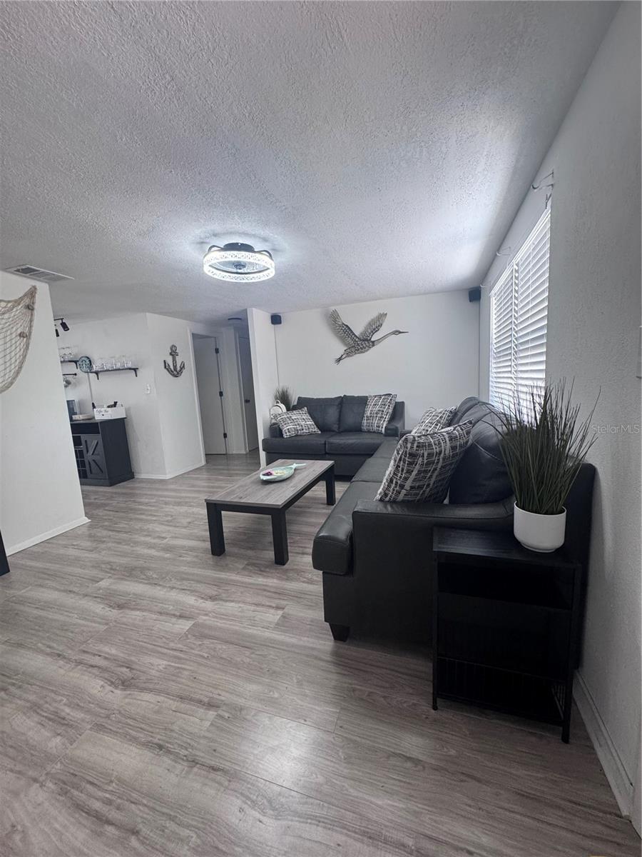 JASMINE LAKES - Residential Lease