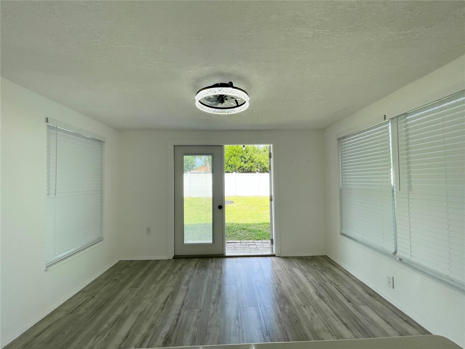 JASMINE LAKES - Residential Lease