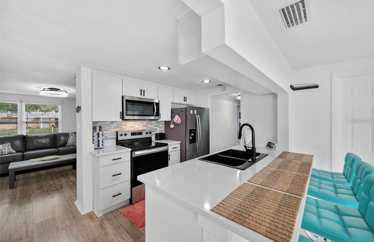 JASMINE LAKES - Residential Lease