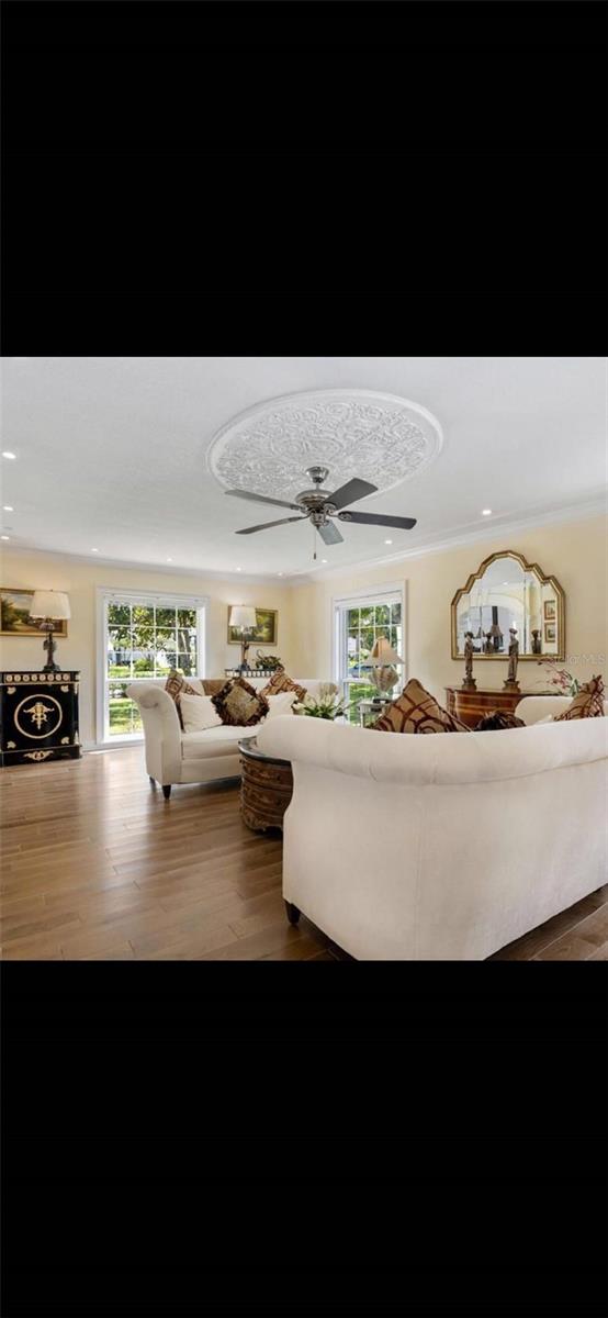 OAK RIDGE - Residential