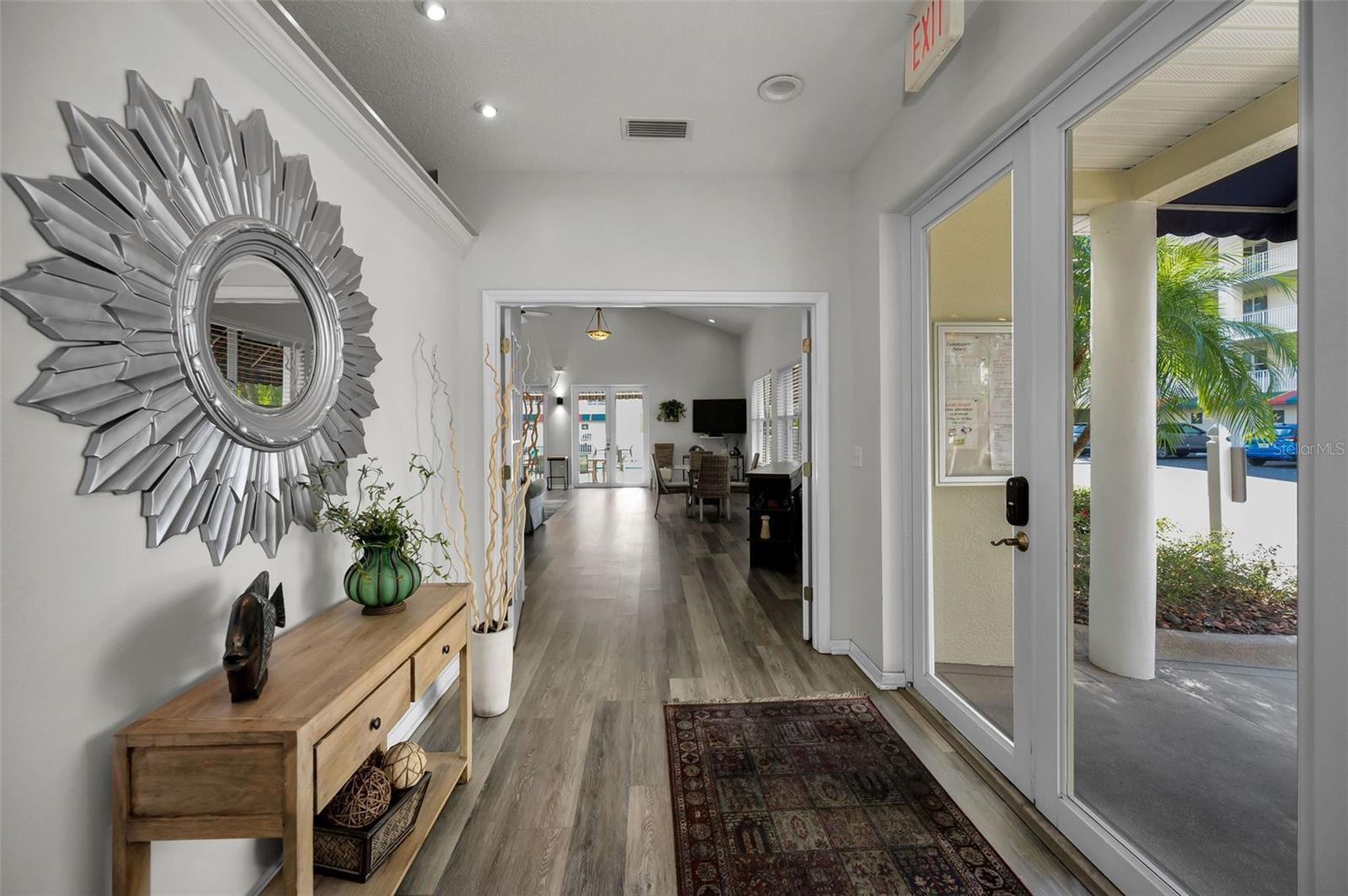 COUNTRY CLUB CONDO AT EAST BAY - Residential