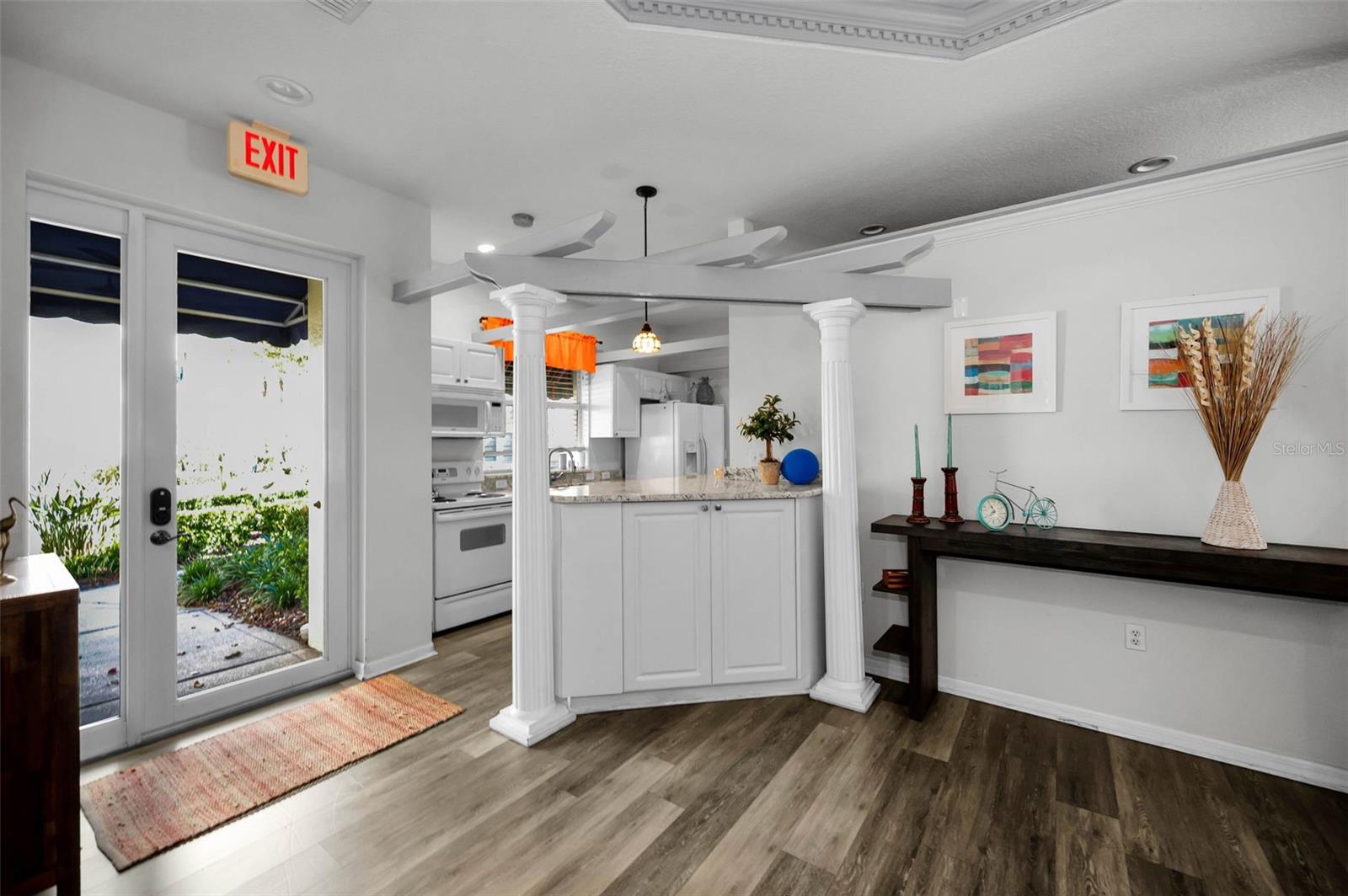 COUNTRY CLUB CONDO AT EAST BAY - Residential