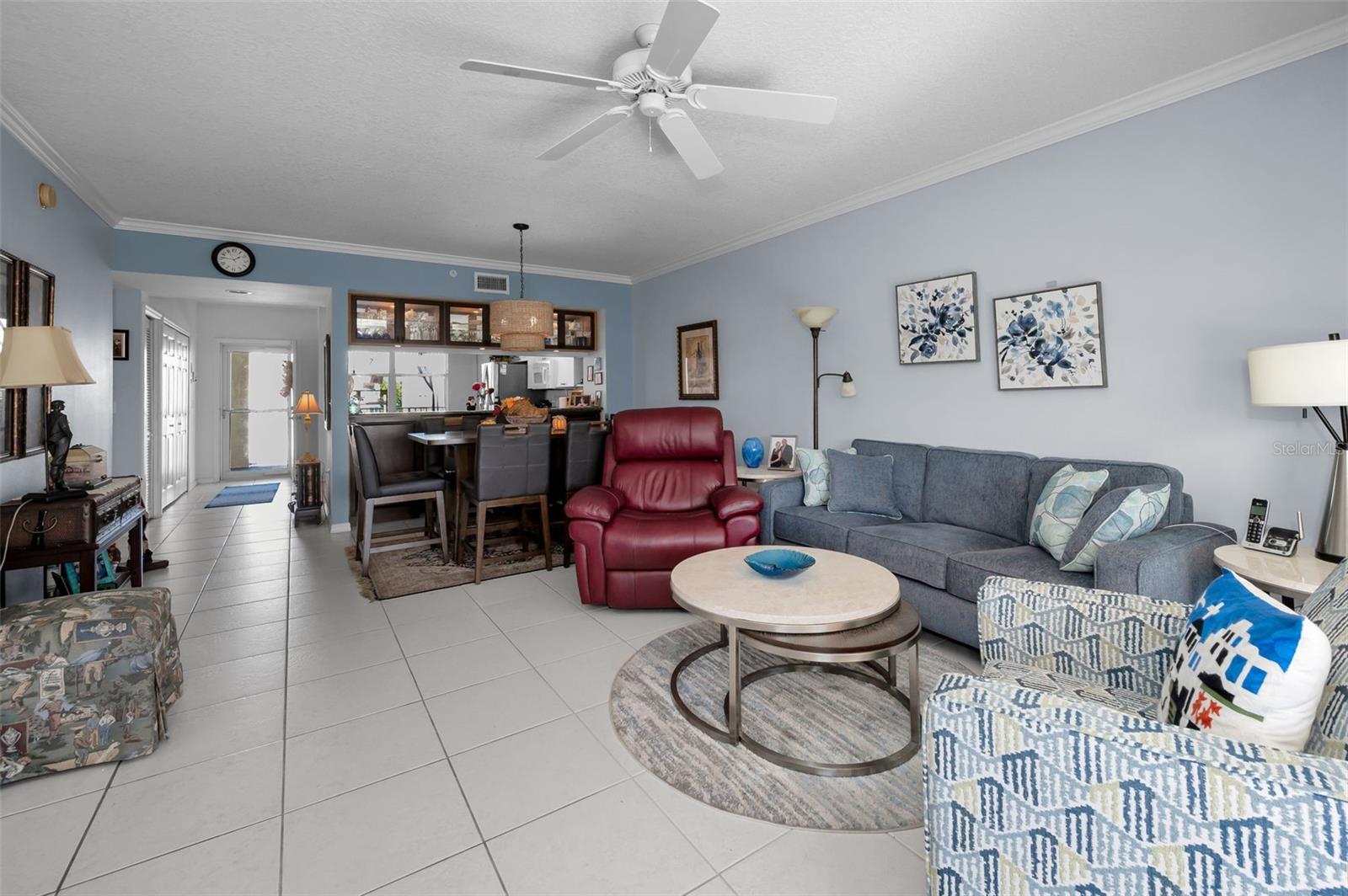 COUNTRY CLUB CONDO AT EAST BAY - Residential