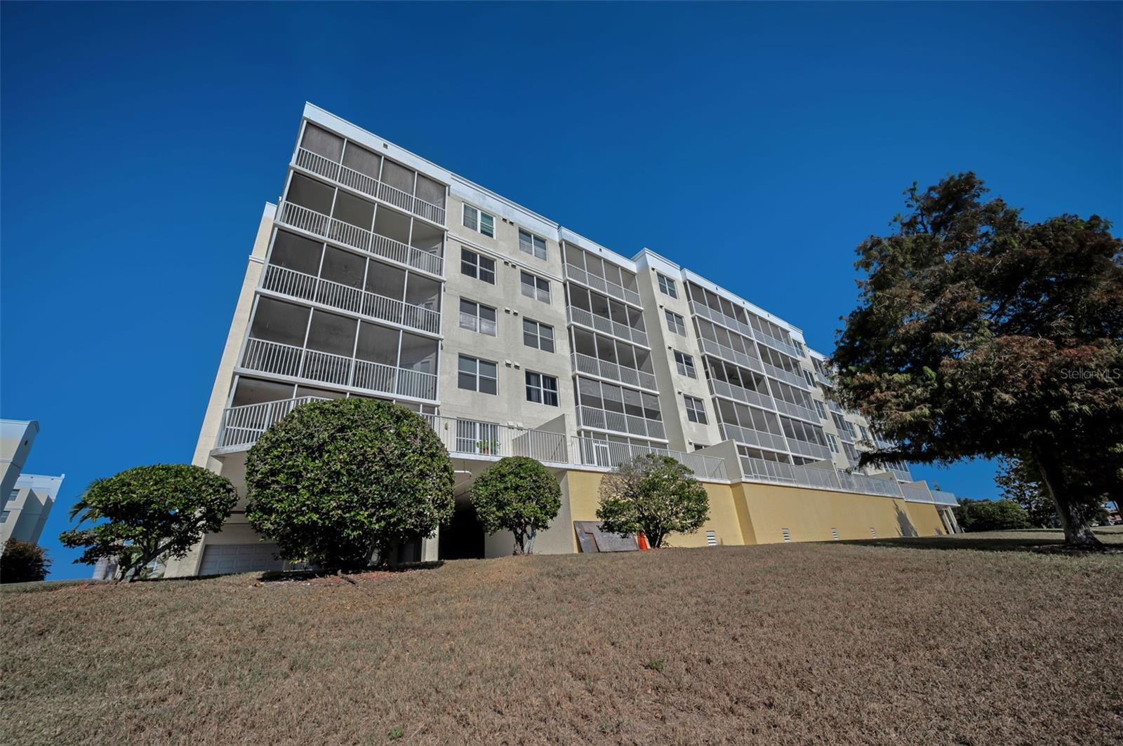 COUNTRY CLUB CONDO AT EAST BAY - Residential