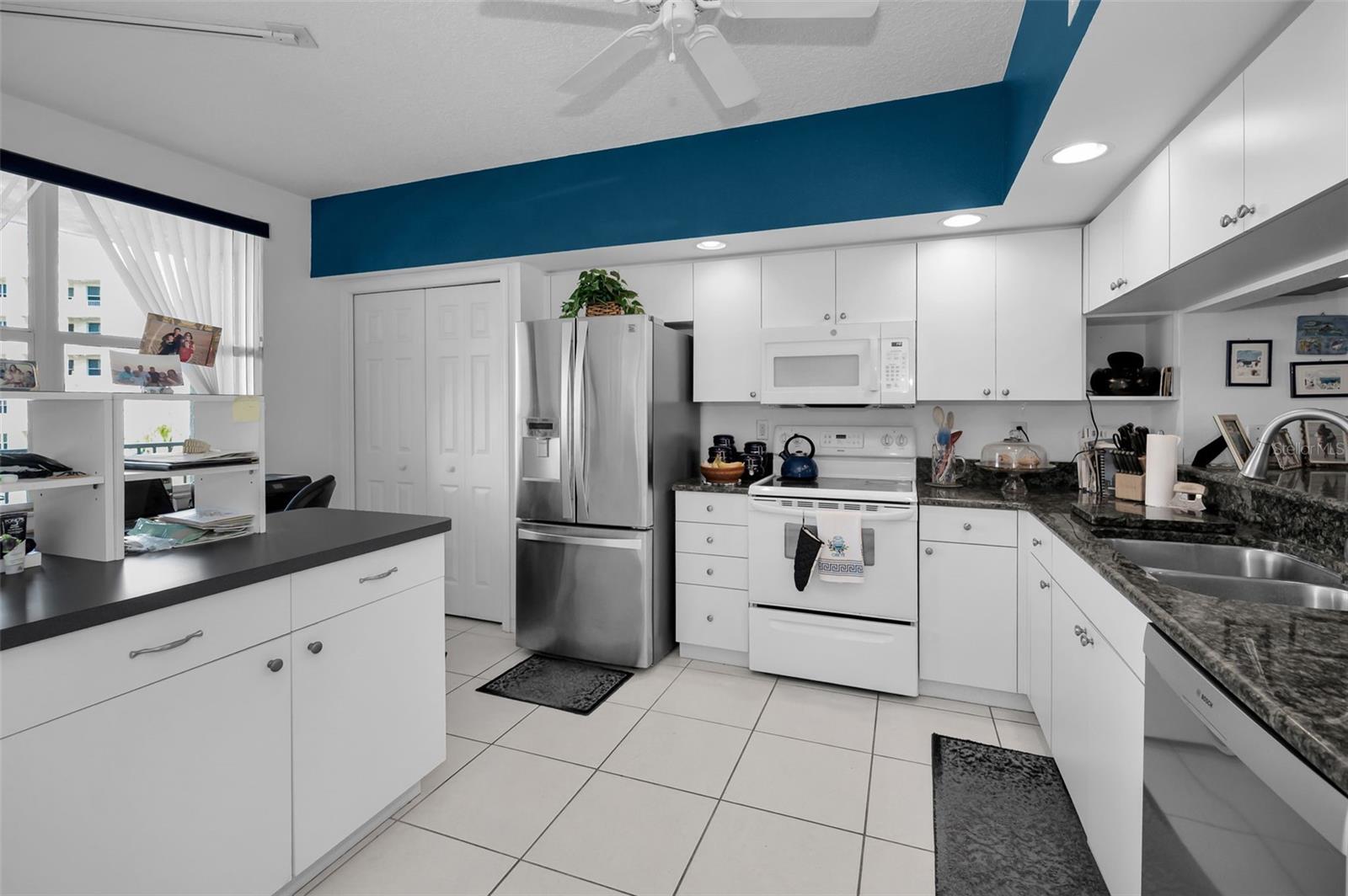 COUNTRY CLUB CONDO AT EAST BAY - Residential