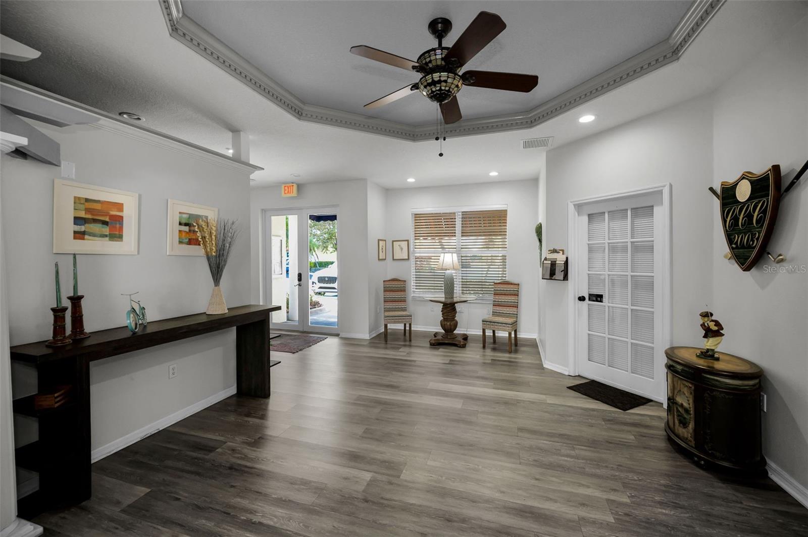 COUNTRY CLUB CONDO AT EAST BAY - Residential