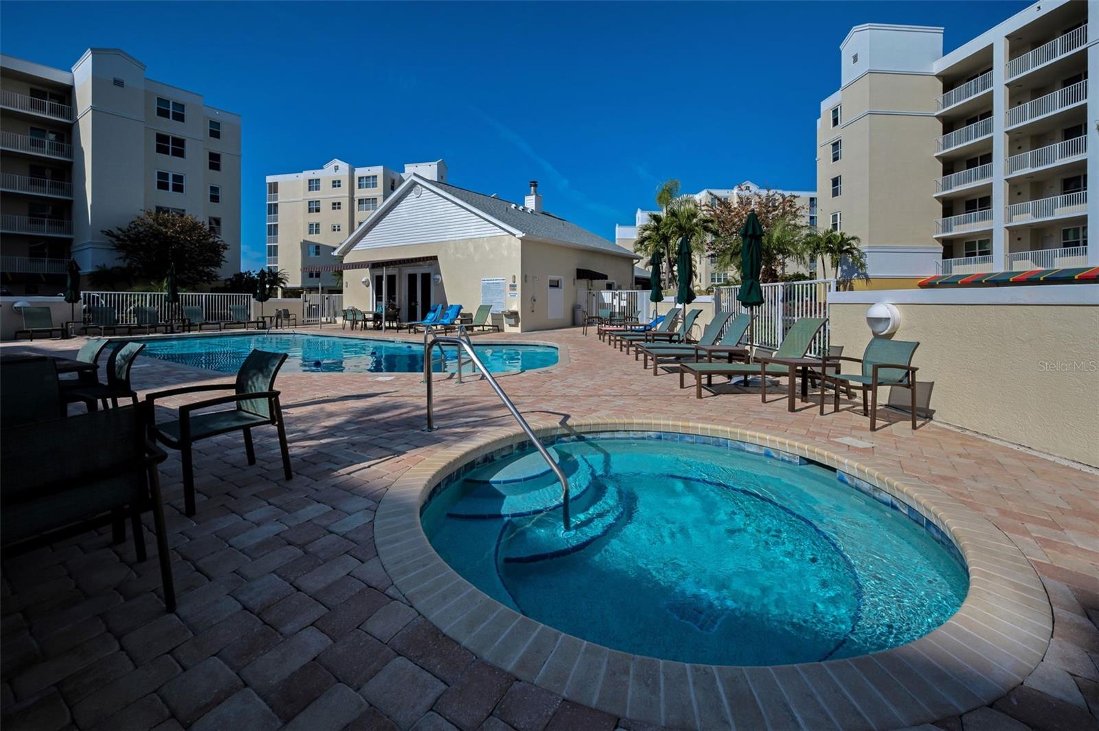 COUNTRY CLUB CONDO AT EAST BAY - Residential