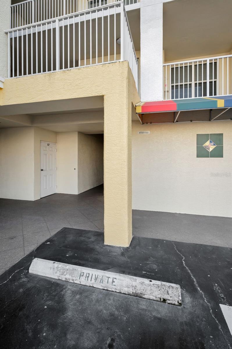 COUNTRY CLUB CONDO AT EAST BAY - Residential