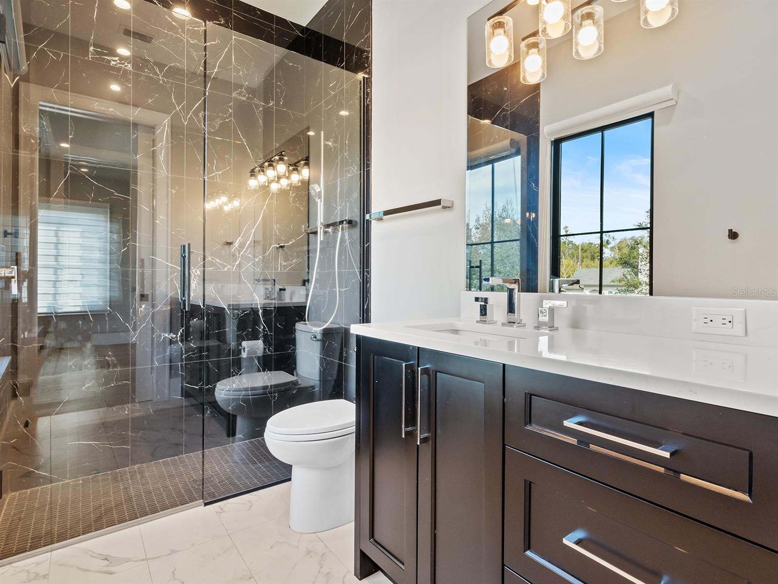 CHARMONT - Residential