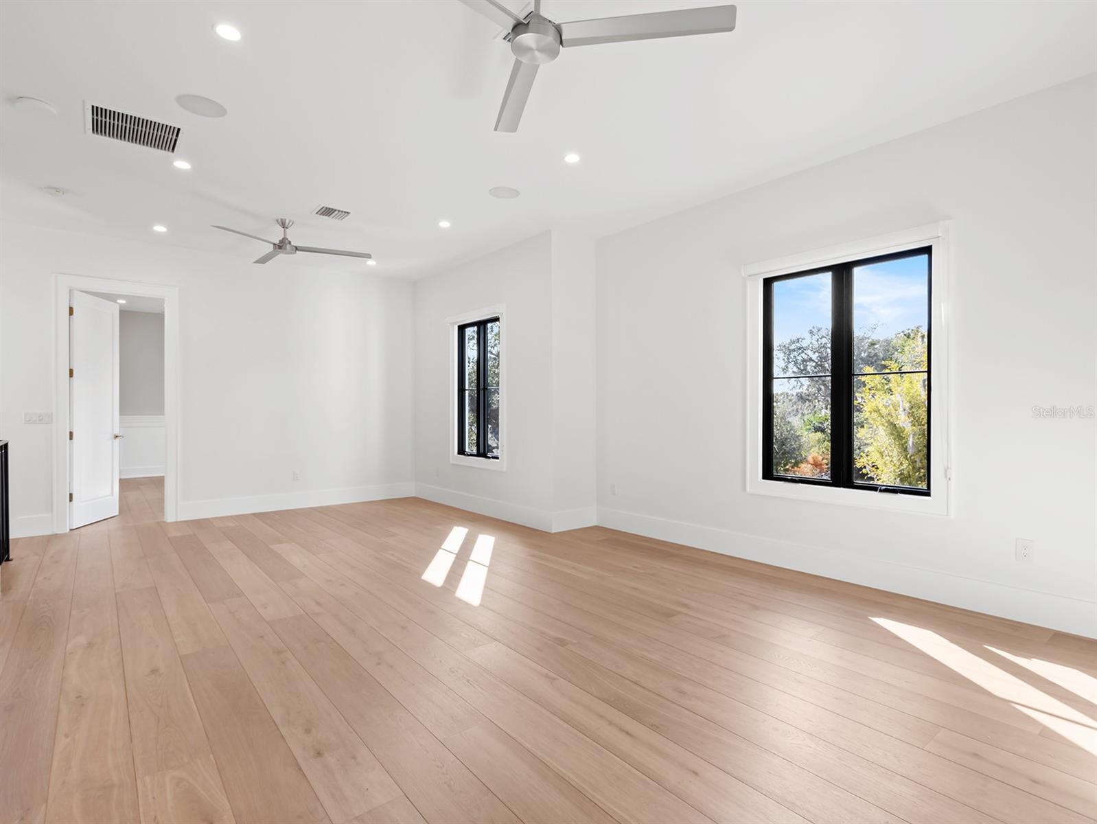 CHARMONT - Residential