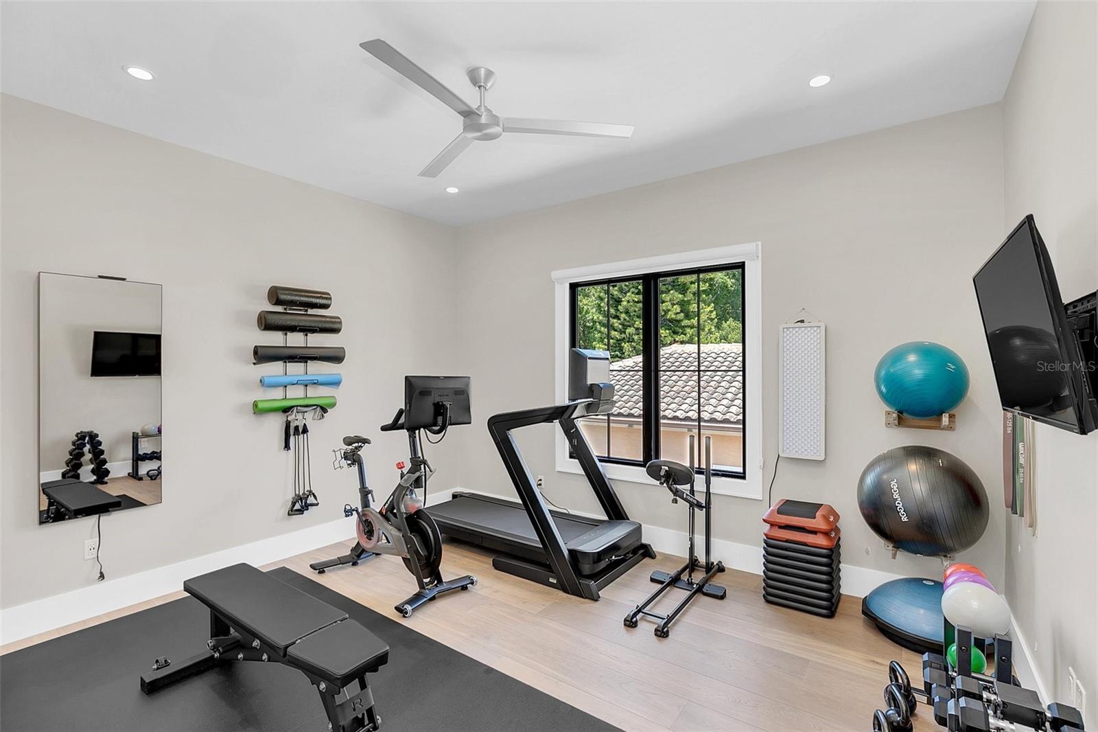 CHARMONT - Residential