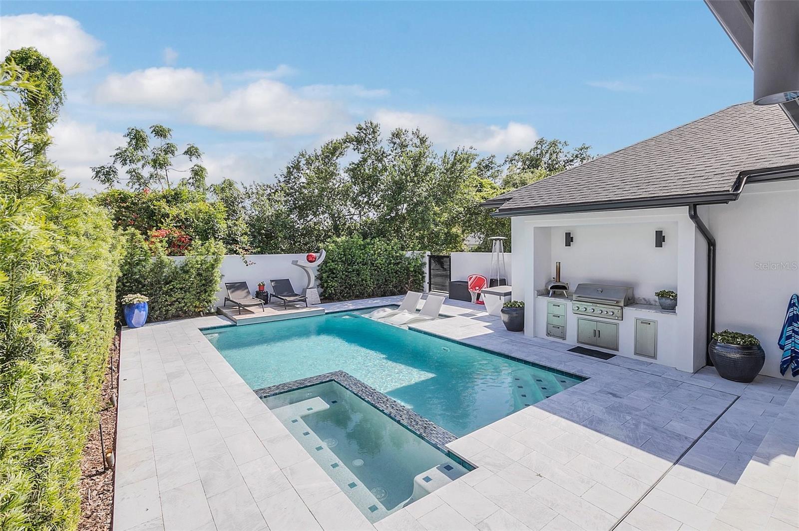 CHARMONT - Residential