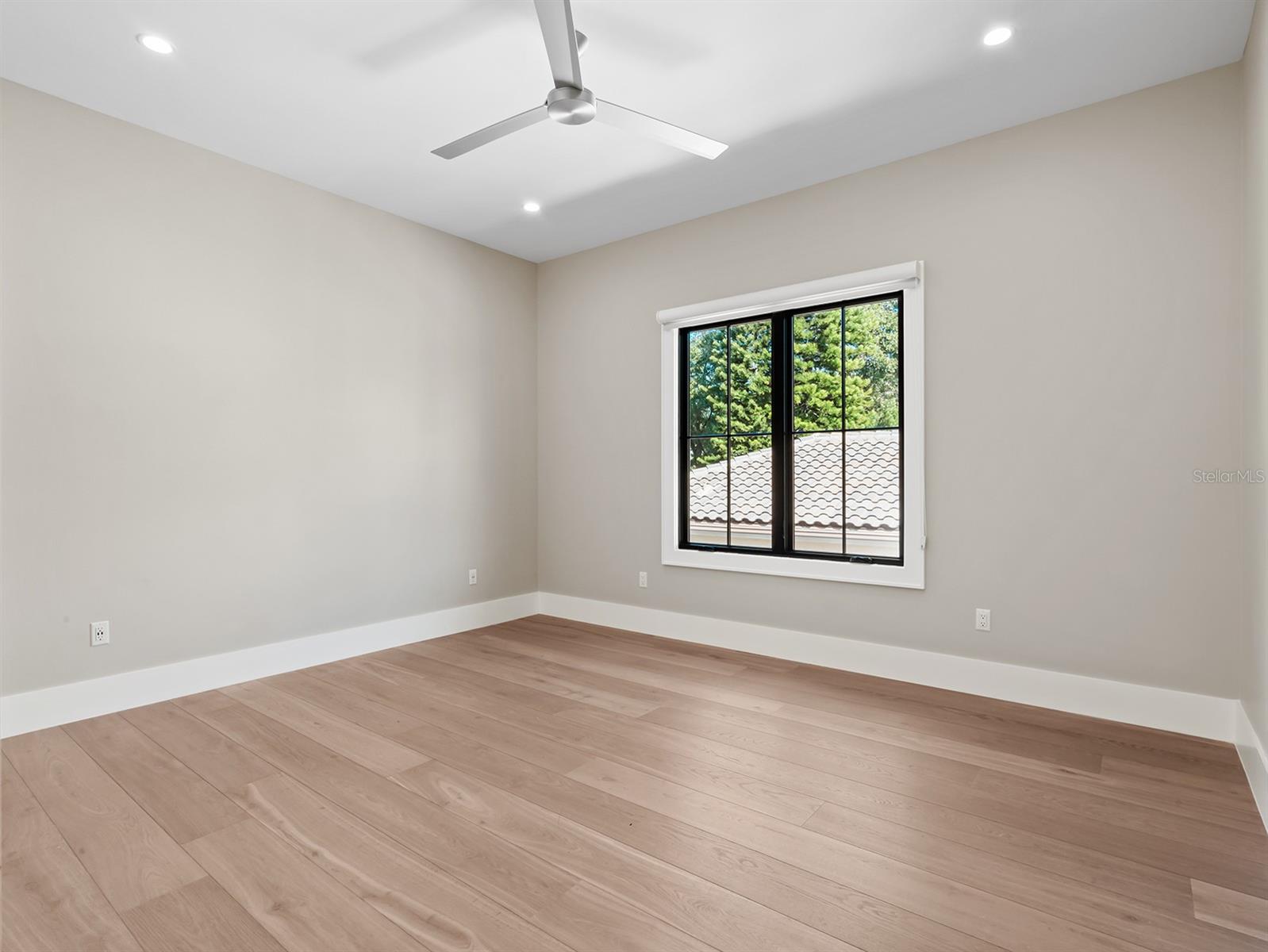 CHARMONT - Residential