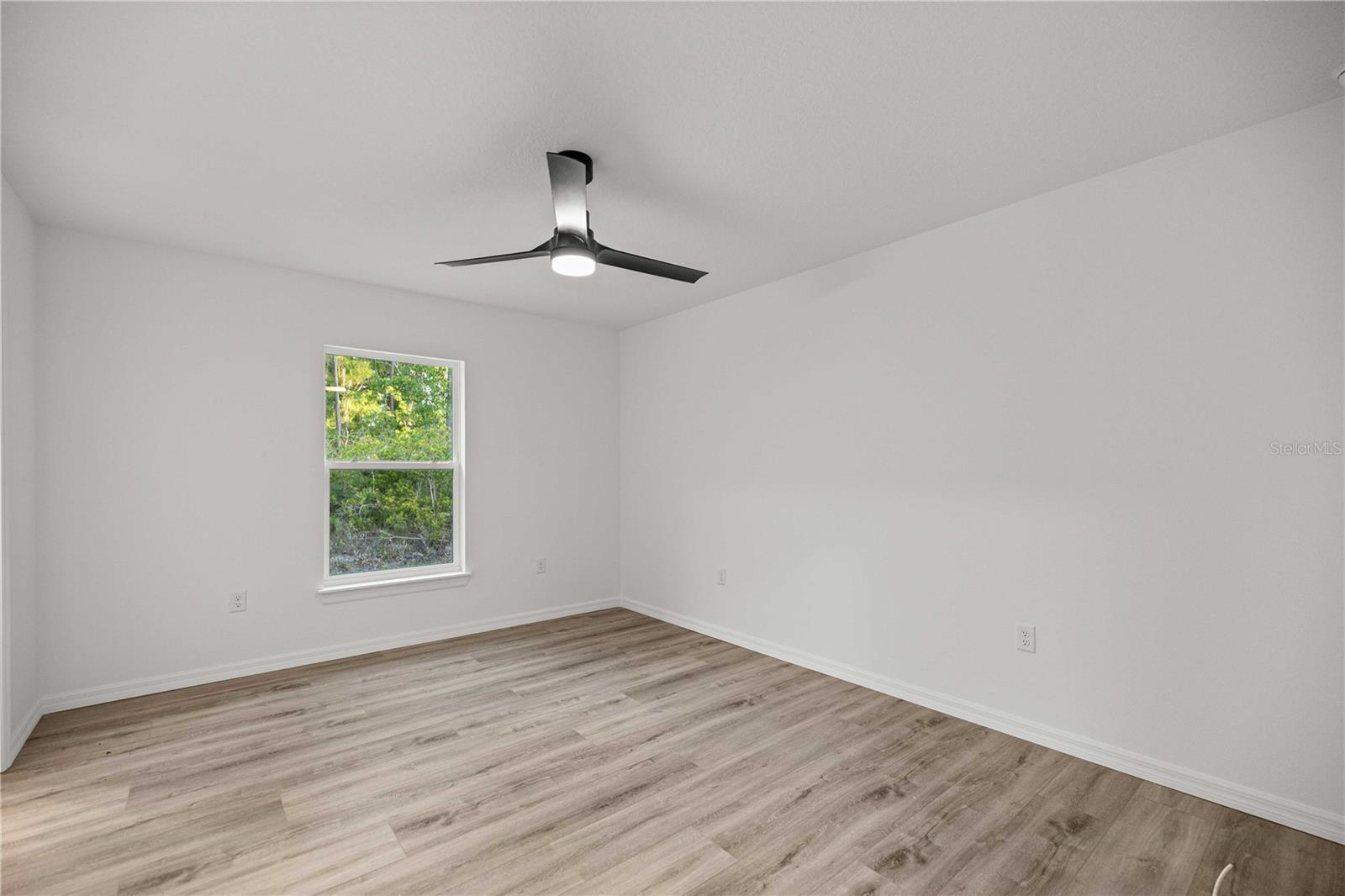 RAINBOW LAKES ESTATE - Residential