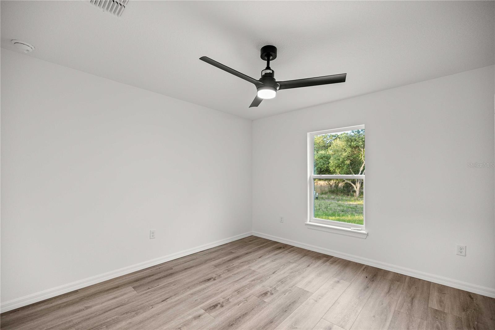 RAINBOW LAKES ESTATE - Residential