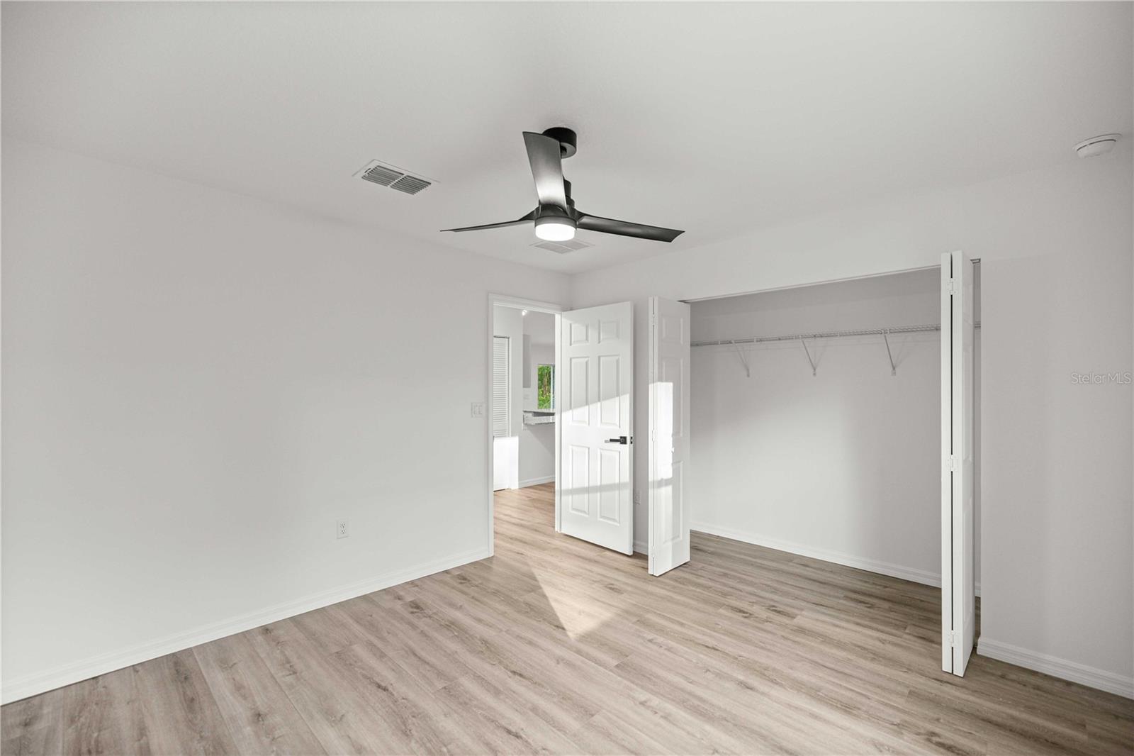 RAINBOW LAKES ESTATE - Residential