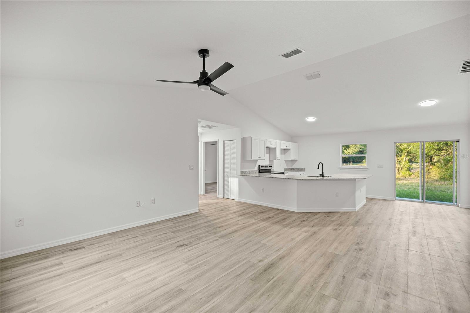 RAINBOW LAKES ESTATE - Residential