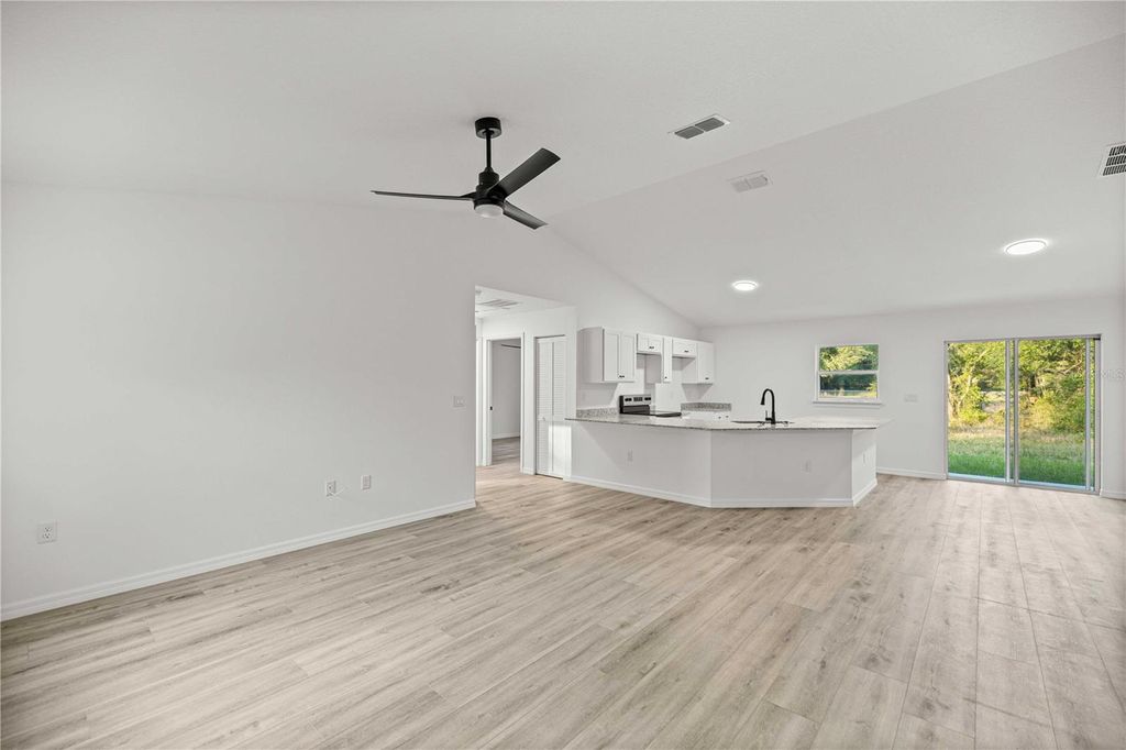 Photo of 11370 SE 123rd Avenue, Dunnellon, FL 34431 (MLS # OM723216)