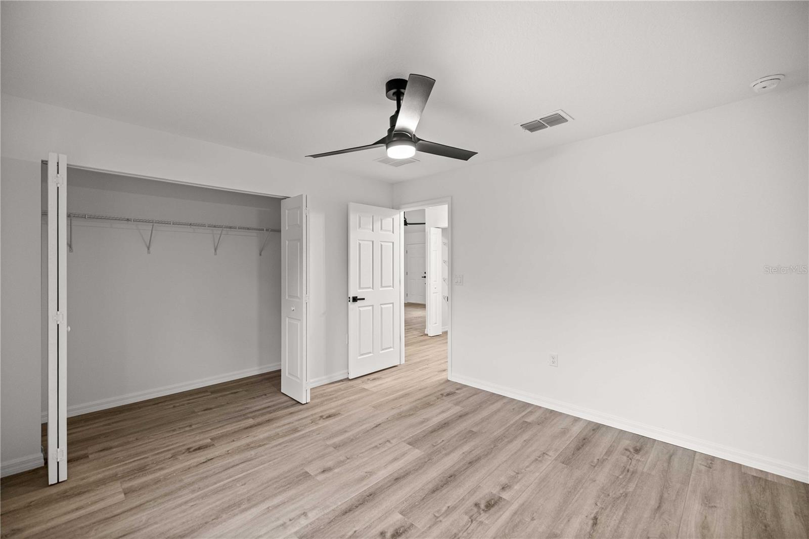 RAINBOW LAKES ESTATE - Residential