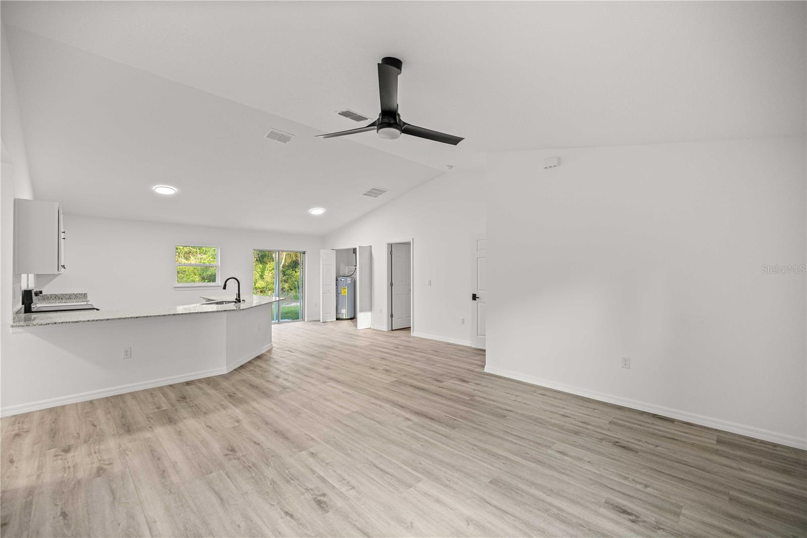 RAINBOW LAKES ESTATE - Residential